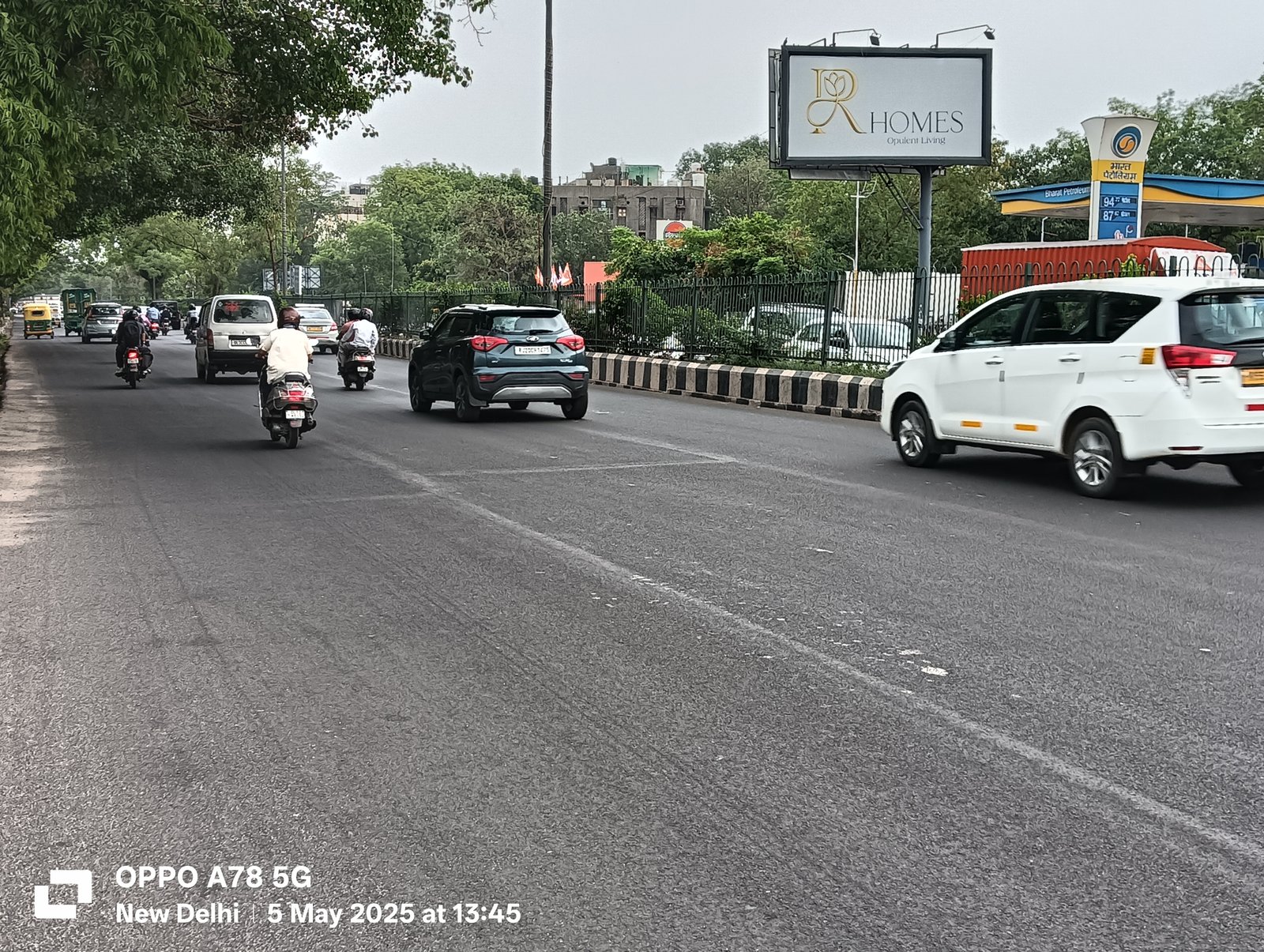 Panchsheel Park Metro Station 5B